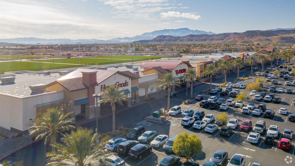 8205-8595 Warm Springs Rd, Las Vegas, NV for lease - Building Photo - Image 1 of 7