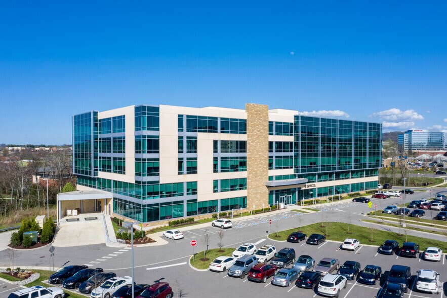 3401 Mallory Ln, Franklin, TN à louer - Photo du bâtiment - Image 2 de 10