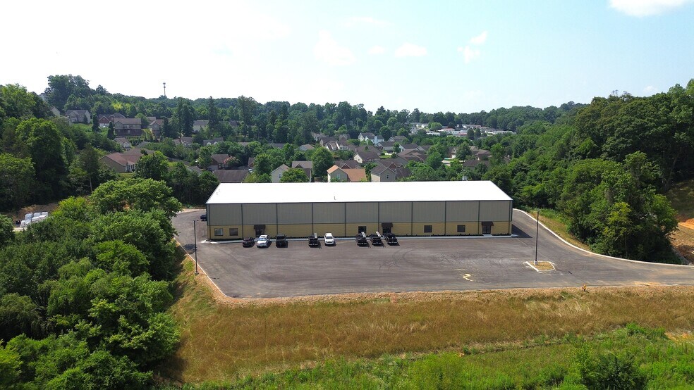 3030 Amherst Rd, Knoxville, TN à louer - Photo du bâtiment - Image 2 de 8