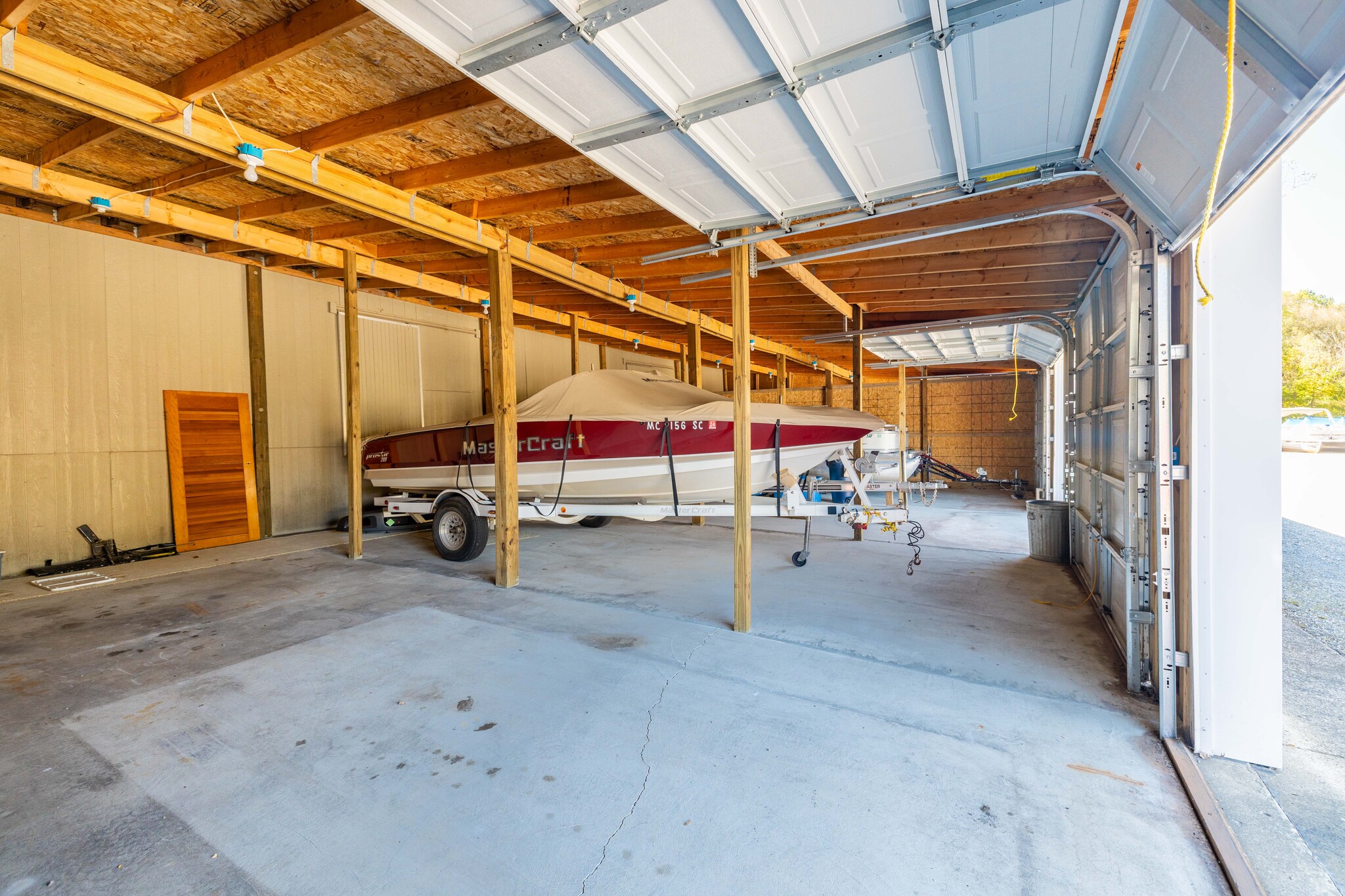 131 N Lake St, Grass Lake, MI for sale Interior Photo- Image 1 of 3