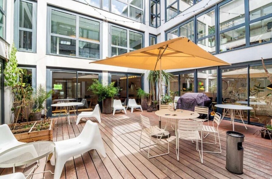 48 Avenue Claude Vellefaux, Paris for lease - Building Photo - Image 1 of 4