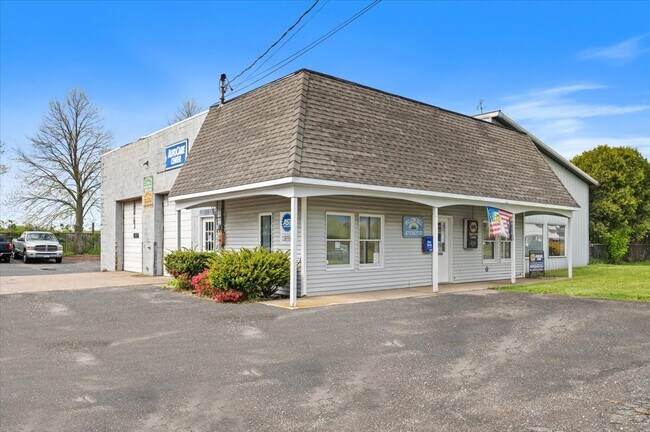 Plus de détails pour 45845 Cr-48, Southold, NY - Commerce de détail à vendre