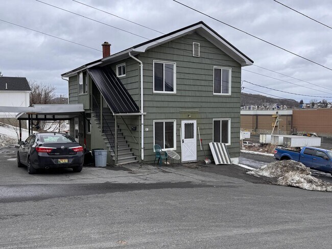 More details for 97 13th Ave, Madawaska, ME - Multifamily for Sale