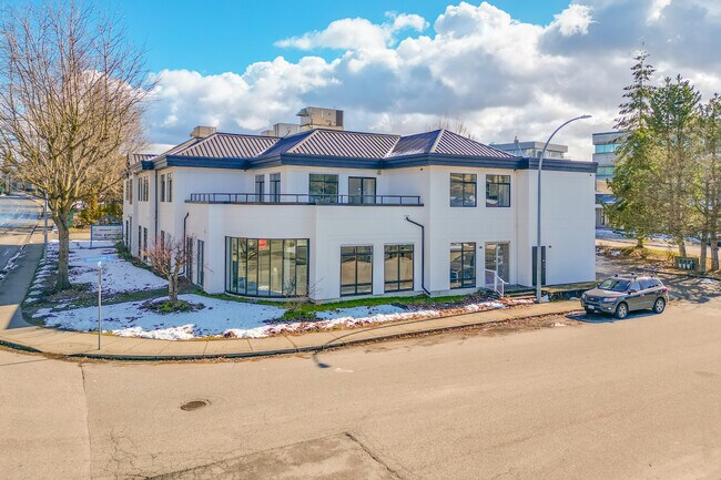 Plus de détails pour 32526 George Ferguson Way, Abbotsford, BC - Bureau à louer