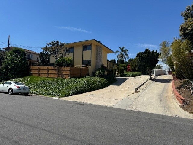 351 S Lincoln Ave, Monterey Park, CA à vendre Photo du bâtiment- Image 1 de 9