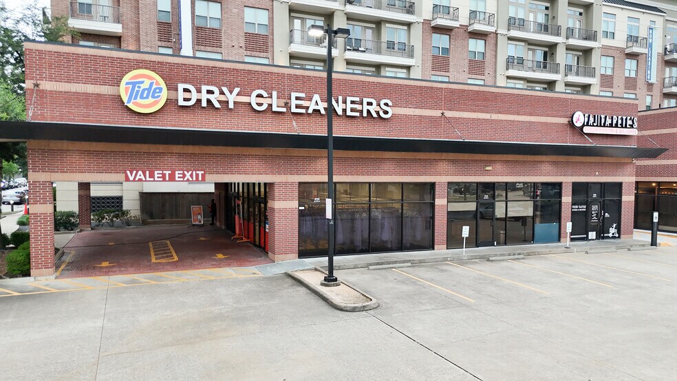 5710 Memorial Dr, Houston, TX à louer - Photo du bâtiment - Image 2 de 4