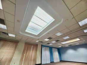 6145-6175 Spring Mountain Rd, Las Vegas, NV for lease Interior Photo- Image 2 of 6