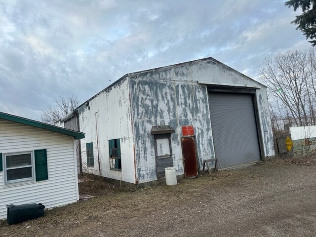2363 W Silver Lake Rd, Fenton, MI à louer - Photo du bâtiment - Image 1 de 2