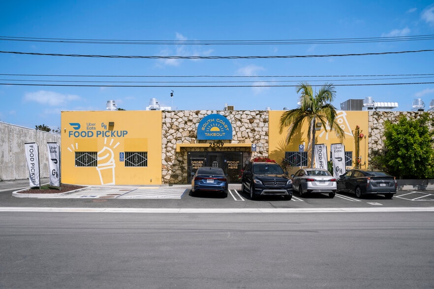 2509 S Broadway, Santa Ana, CA for lease - Building Photo - Image 1 of 10