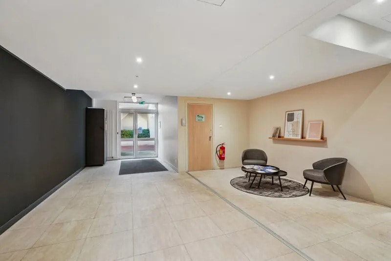 36-40 Rue De Picpus, Paris for lease Building Photo- Image 1 of 12