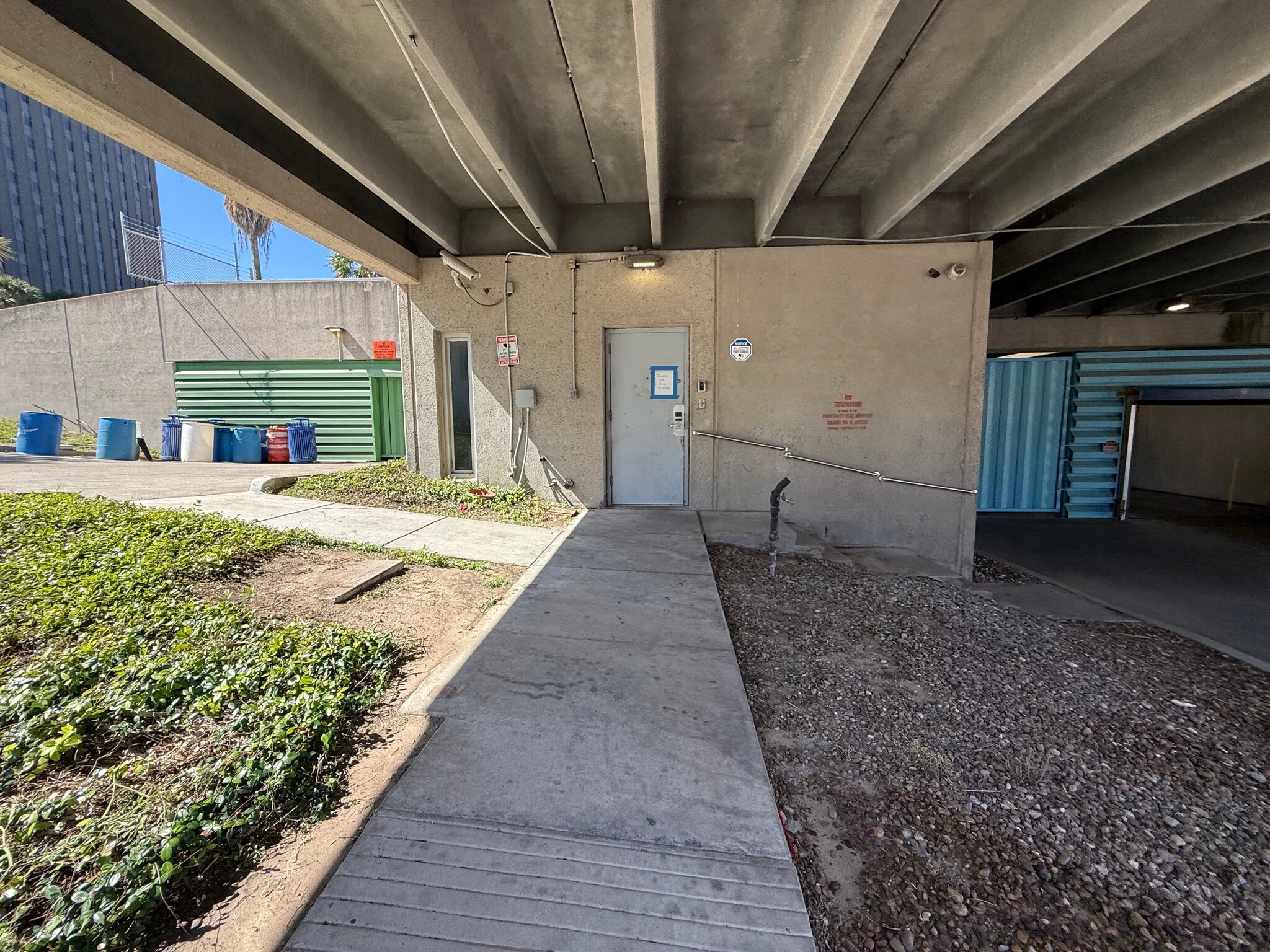 401-417 N Mesquite St, Corpus Christi, TX for lease Building Photo- Image 1 of 10