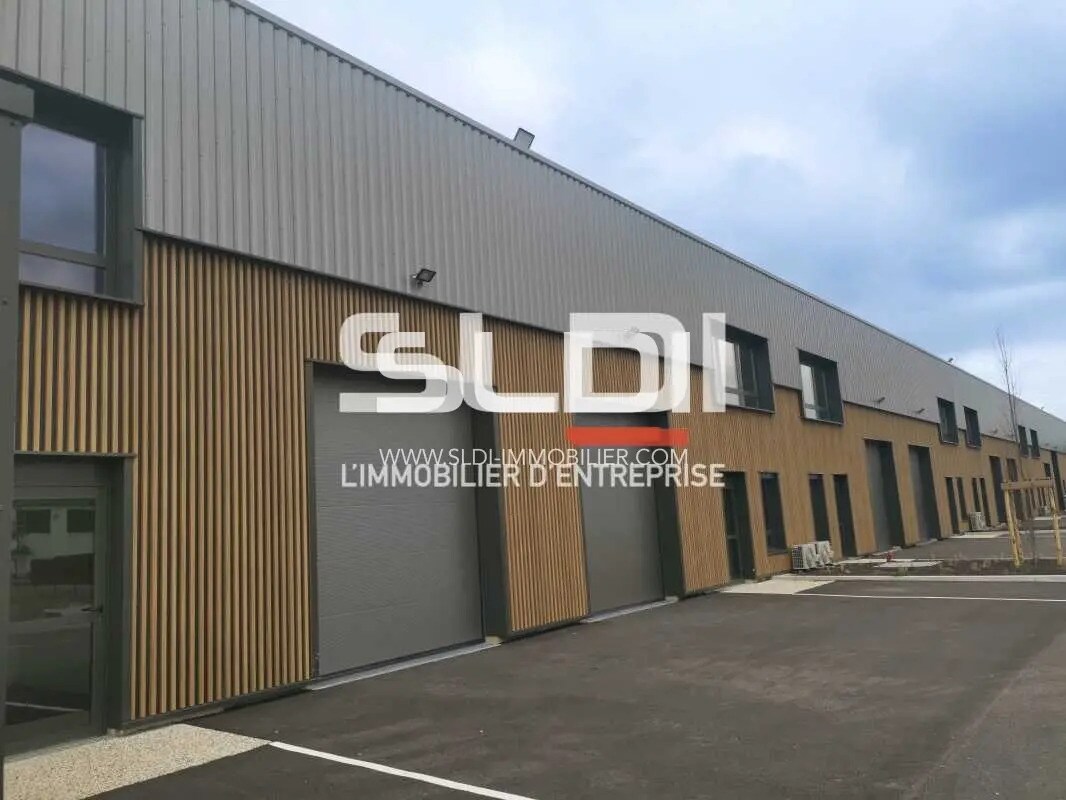 Office in Bourgoin-Jallieu for lease Building Photo- Image 1 of 14
