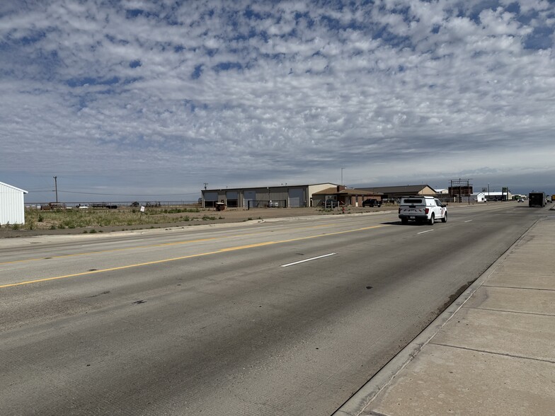 915 N Dumas Ave, Dumas, TX for sale - Primary Photo - Image 1 of 16