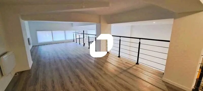 Bureau dans Montreuil à louer - Photo du bâtiment - Image 3 de 10