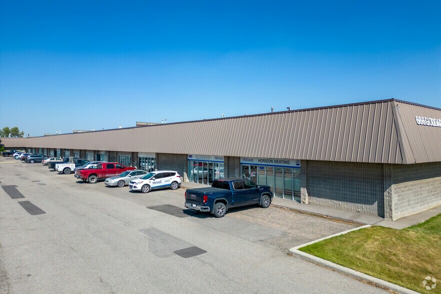 666 Goddard Ave NE, Calgary, AB à vendre - Photo du bâtiment - Image 1 de 1