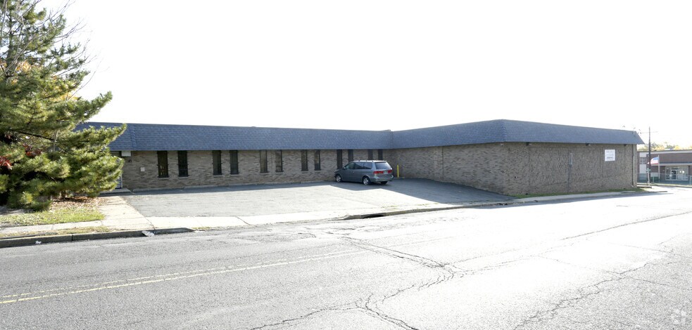 475 Bloy St, Hillside, NJ à louer - Photo du bâtiment - Image 2 de 5