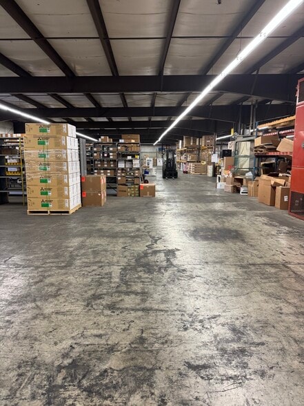 22 Verti Dr, Winslow, ME for sale - Interior Photo - Image 2 of 7