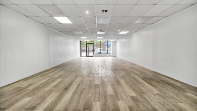 322-328 Larkfield Rd, East Northport, NY for lease Building Photo- Image 2 of 4