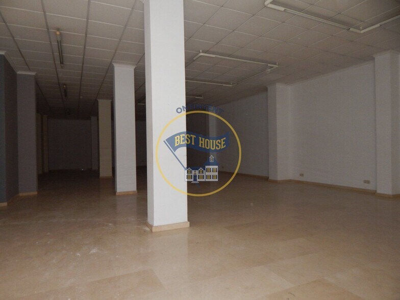 Retail in Ontinyent for lease - Building Photo - Image 2 of 4