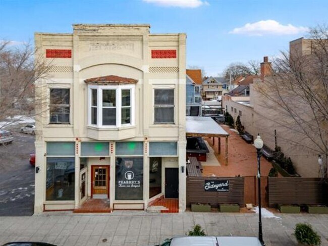 Plus de détails pour 544 N Main St, Oshkosh, WI - Commerce de détail à vendre