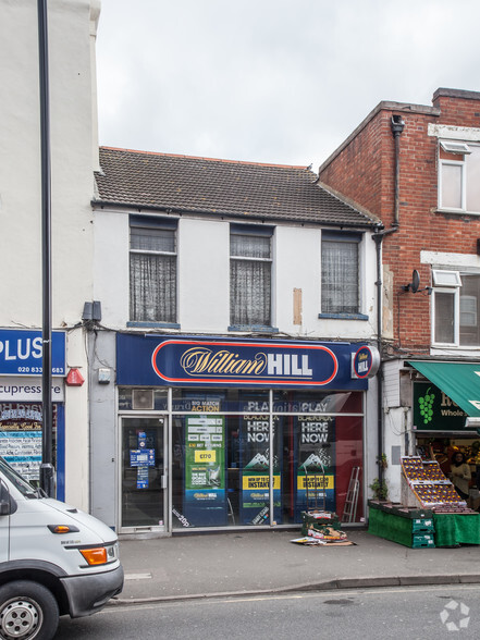 132 Central Rd, Worcester Park for sale - Primary Photo - Image 1 of 1