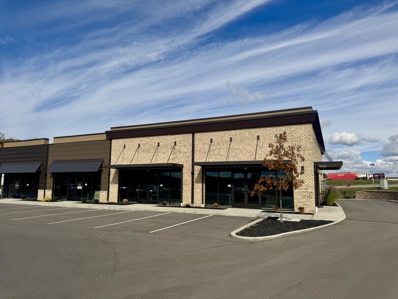 4075-4089 Adair Ave, Valencia, PA à louer - Photo du bâtiment - Image 3 de 18