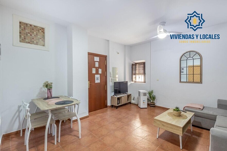 Placeta del Cristo de las Azucenas, 5-5, Granada, Granada for sale - Building Photo - Image 2 of 26