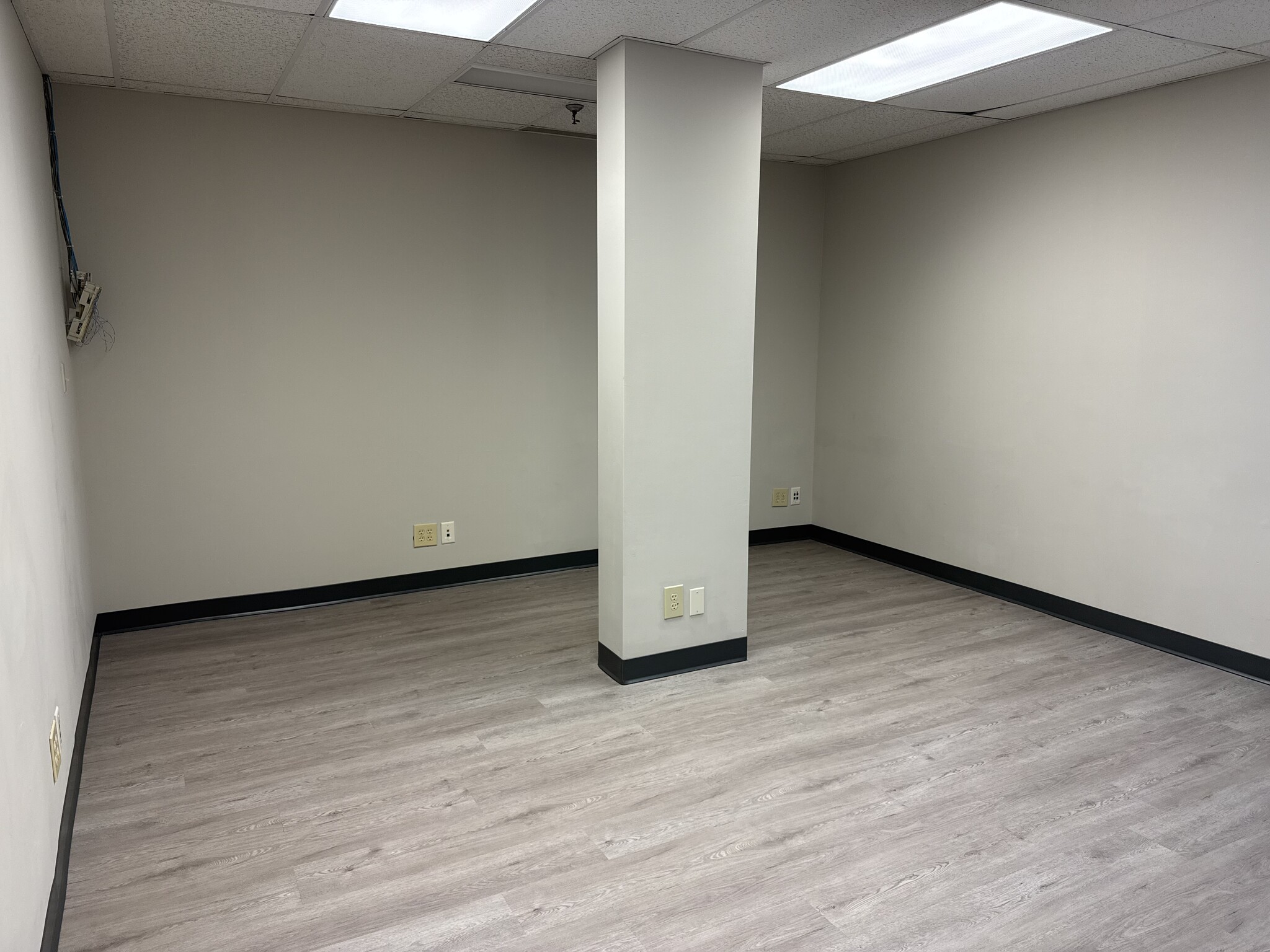 11755 W 112th St, Overland Park, KS à louer Photo intérieure- Image 1 de 2