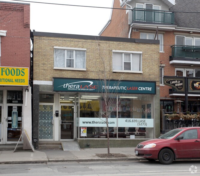 1945 Queen St E, Toronto, ON à vendre - Photo du bâtiment - Image 3 de 4