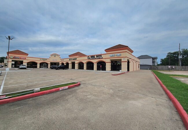More details for 11315 S Highway 6, Sugar Land, TX - Retail for Sale