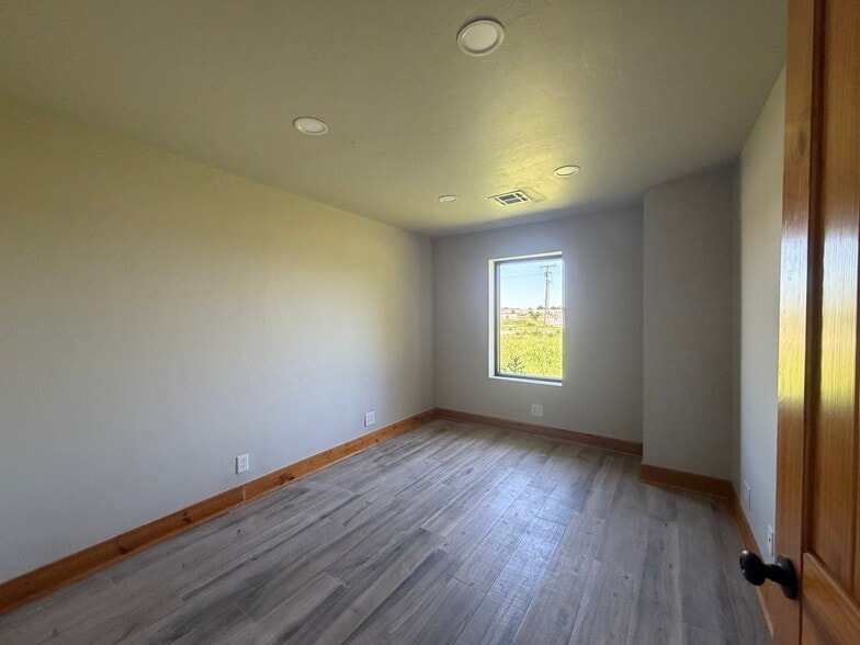 5328 E Market St, Enid, OK for sale - Building Photo - Image 2 of 25