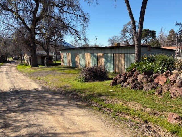 5735 Old Highway 53 hwy, Clearlake, CA à vendre - Photo du bâtiment - Image 2 de 16