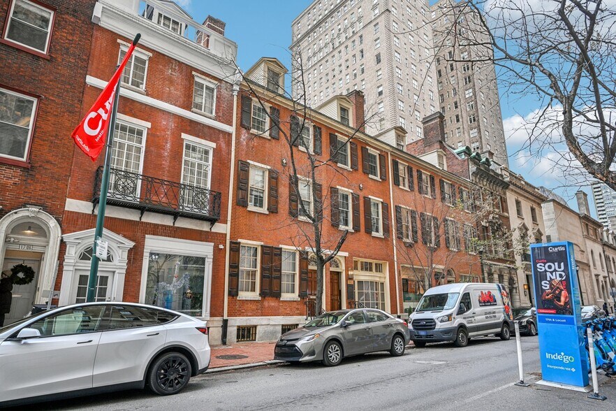 1710-1712 Locust St, Philadelphia, PA à vendre - Photo du bâtiment - Image 2 de 48