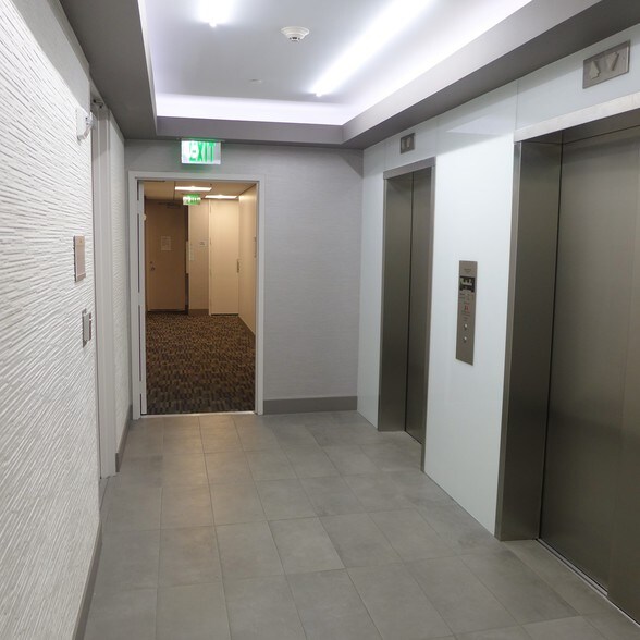 16260 Ventura Blvd, Encino, CA à louer - Photo intérieure - Image 3 de 3