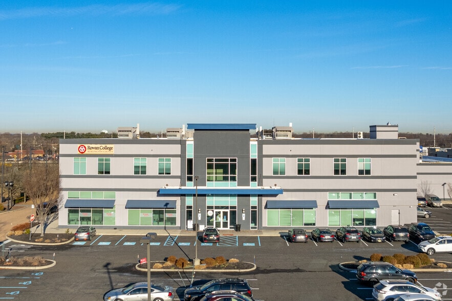 200 Campbell Dr, Willingboro, NJ for lease - Building Photo - Image 3 of 14