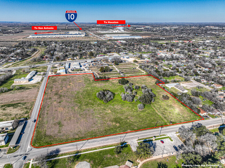 920 San Antonio Ave, Seguin, TX for sale - Building Photo - Image 1 of 1