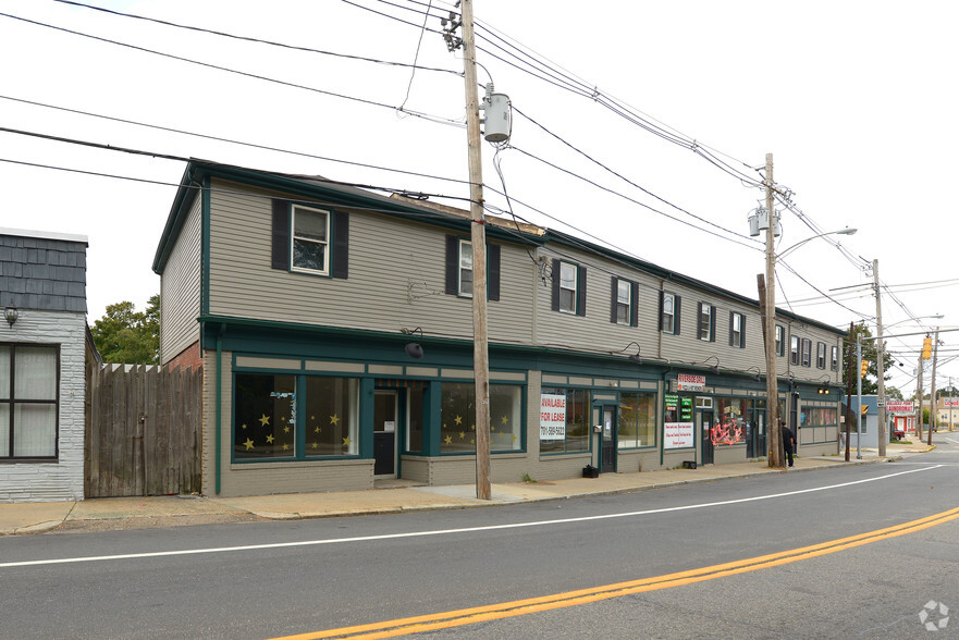 273-279 Bullocks Point Ave, Riverside, RI for sale - Building Photo - Image 1 of 1