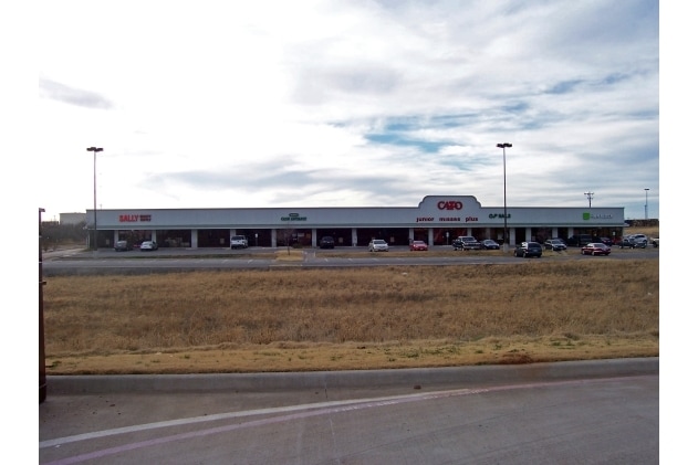 2444 Sierra Dr, Wichita Falls, TX for lease Primary Photo- Image 1 of 2