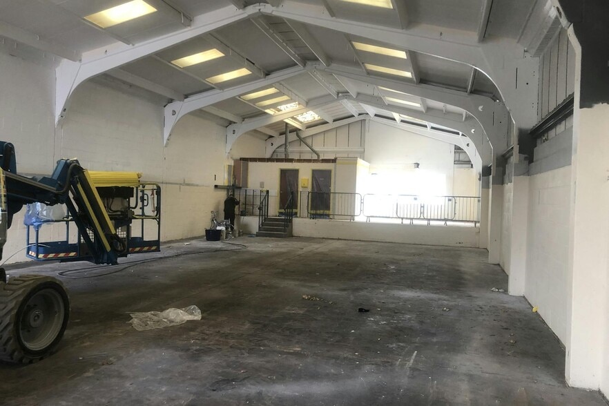 1-5 Craven Way, Newmarket for lease - Interior Photo - Image 3 of 3