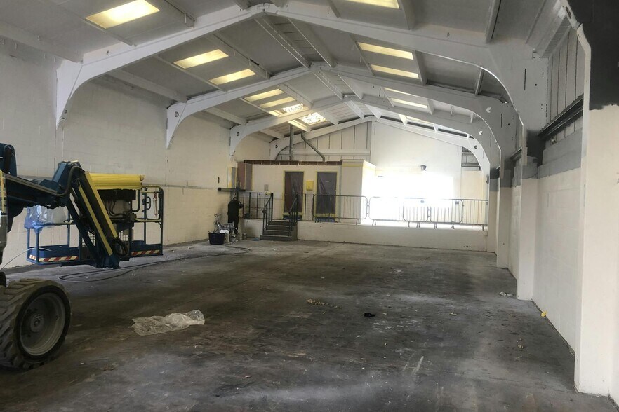 1-5 Craven Way, Newmarket à louer - Photo intérieure - Image 3 de 3