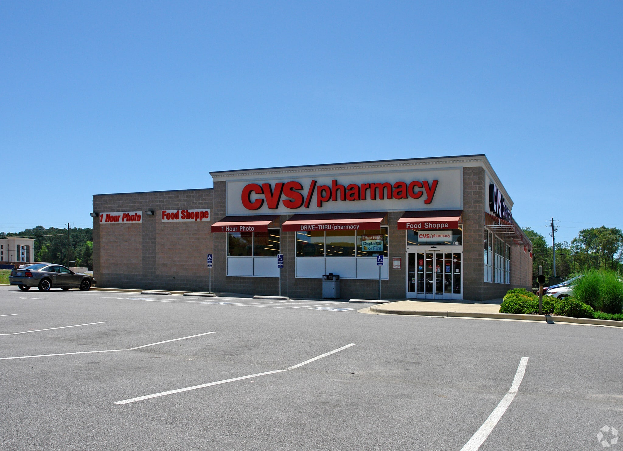 1001 Pelham Rd S, Jacksonville, AL for lease Primary Photo- Image 1 of 2