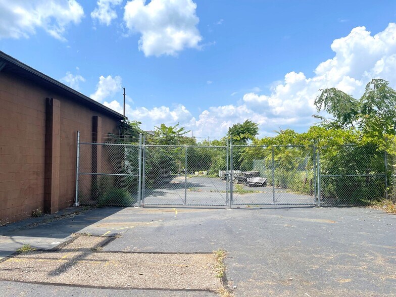 1107 Melchoir Pl SW, Canton, OH à vendre - Photo du bâtiment - Image 3 de 25