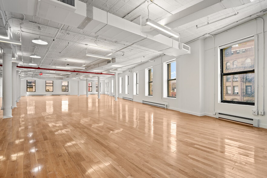 221-227 Canal St, New York, NY for lease - Building Photo - Image 3 of 8