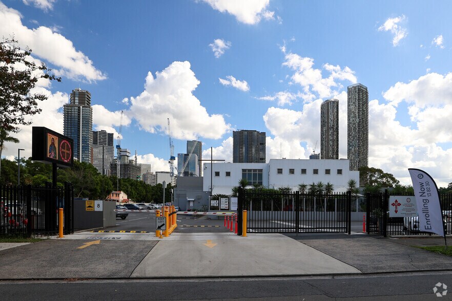 163-165 George St, Parramatta à louer - Photo du bâtiment - Image 3 de 4