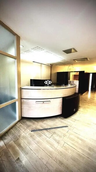 Commerce de détail dans Sorgues à louer - Photo intérieure - Image 1 de 3