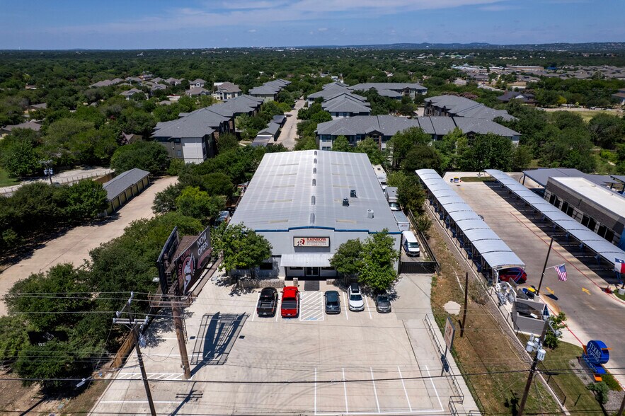 6568 Babcock Rd, San Antonio, TX à louer - Photo du bâtiment - Image 3 de 14