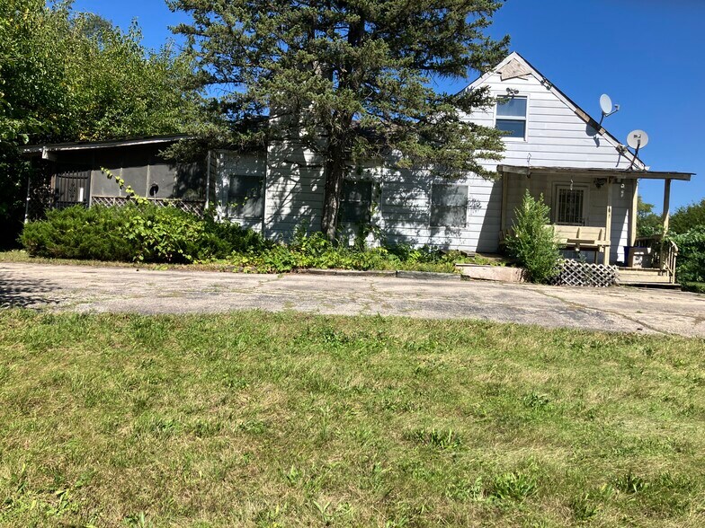 24W459 Lawrence Ave, Roselle, IL à vendre - Photo du bâtiment - Image 3 de 8