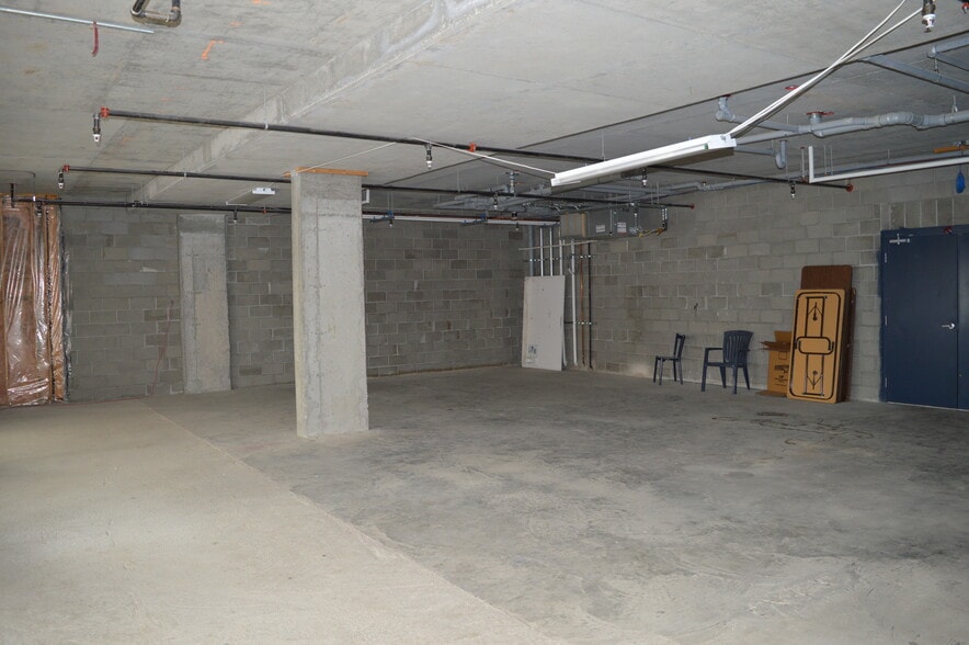 15 Erin Ridge Rd, St. Albert, AB for lease - Building Photo - Image 1 of 2
