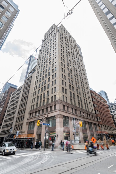 372 Bay St, Toronto, ON for lease - Building Photo - Image 1 of 6