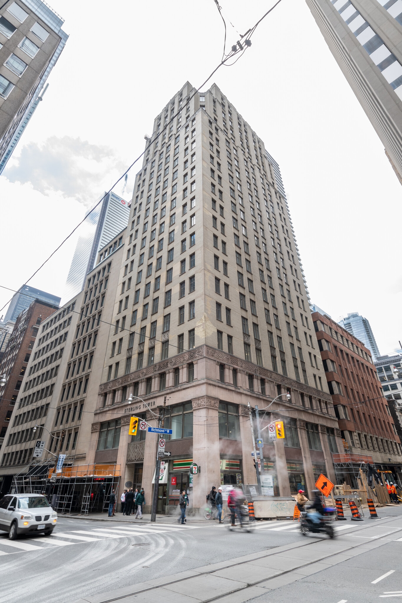 372 Bay St, Toronto, ON for lease Building Photo- Image 1 of 7